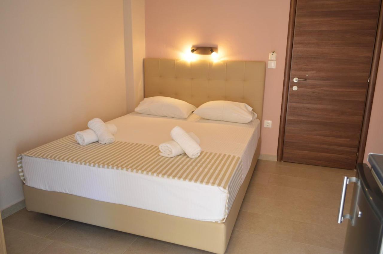 サルティ Giannas Houseアパートホテル エクステリア 写真