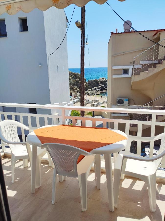 サルティ Giannas Houseアパートホテル エクステリア 写真