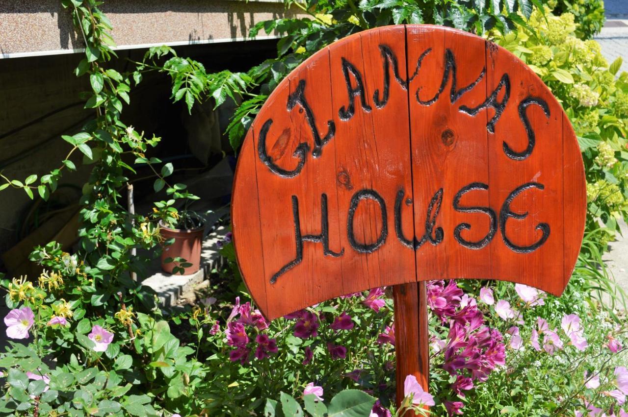 サルティ Giannas Houseアパートホテル エクステリア 写真