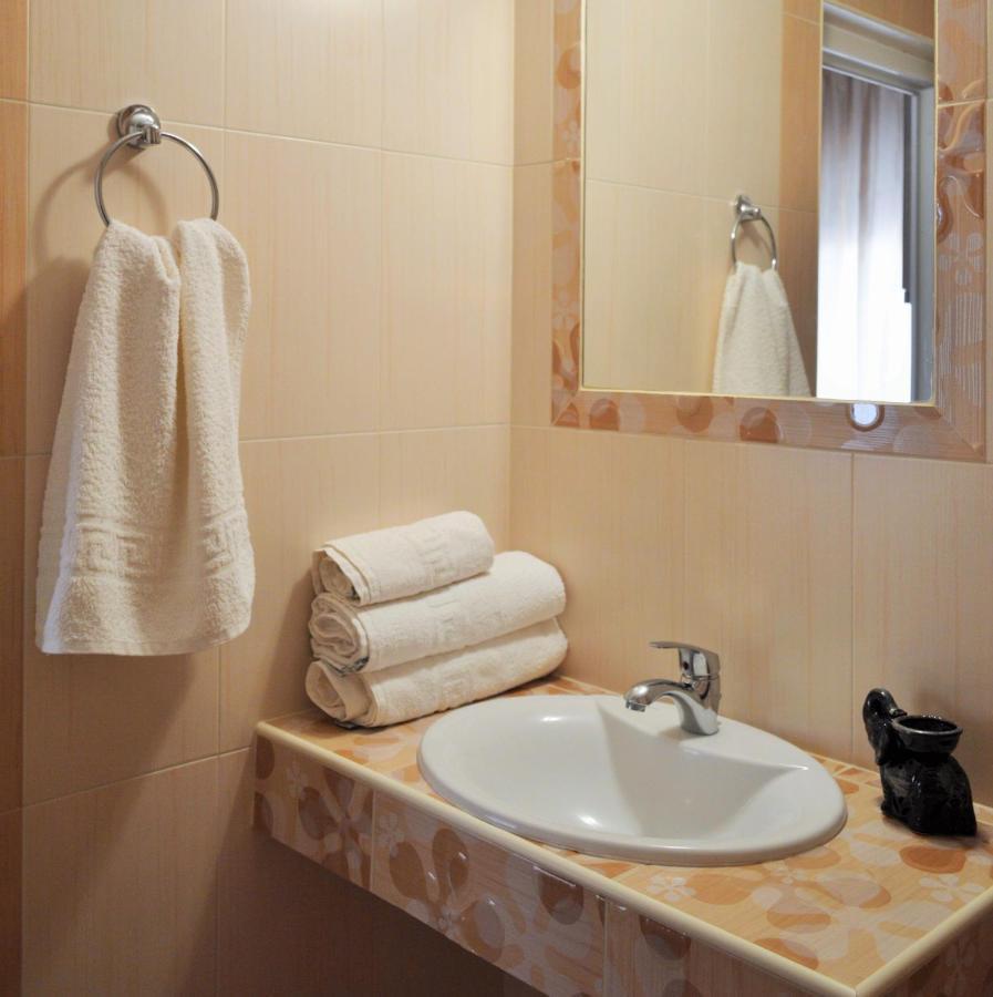 サルティ Giannas Houseアパートホテル エクステリア 写真